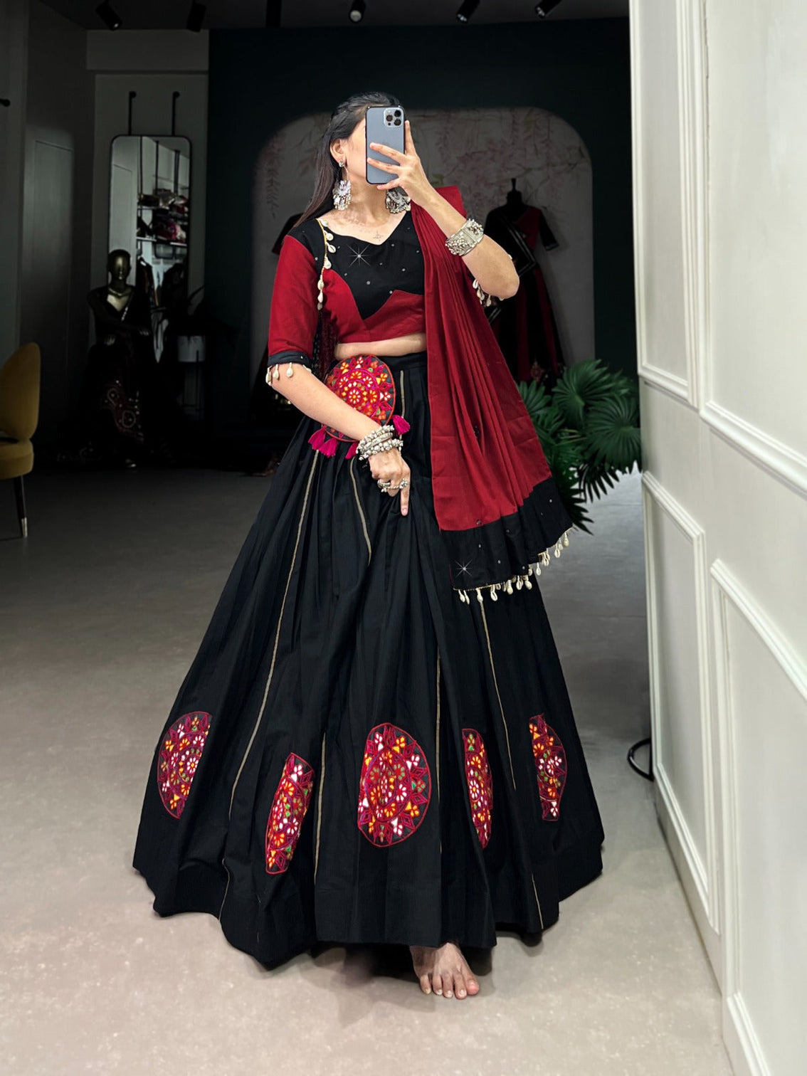 Black Gamthi Cotton Lehenga Choli Set with Mirror Work Dupatta & Purse – Navratri Special 2025