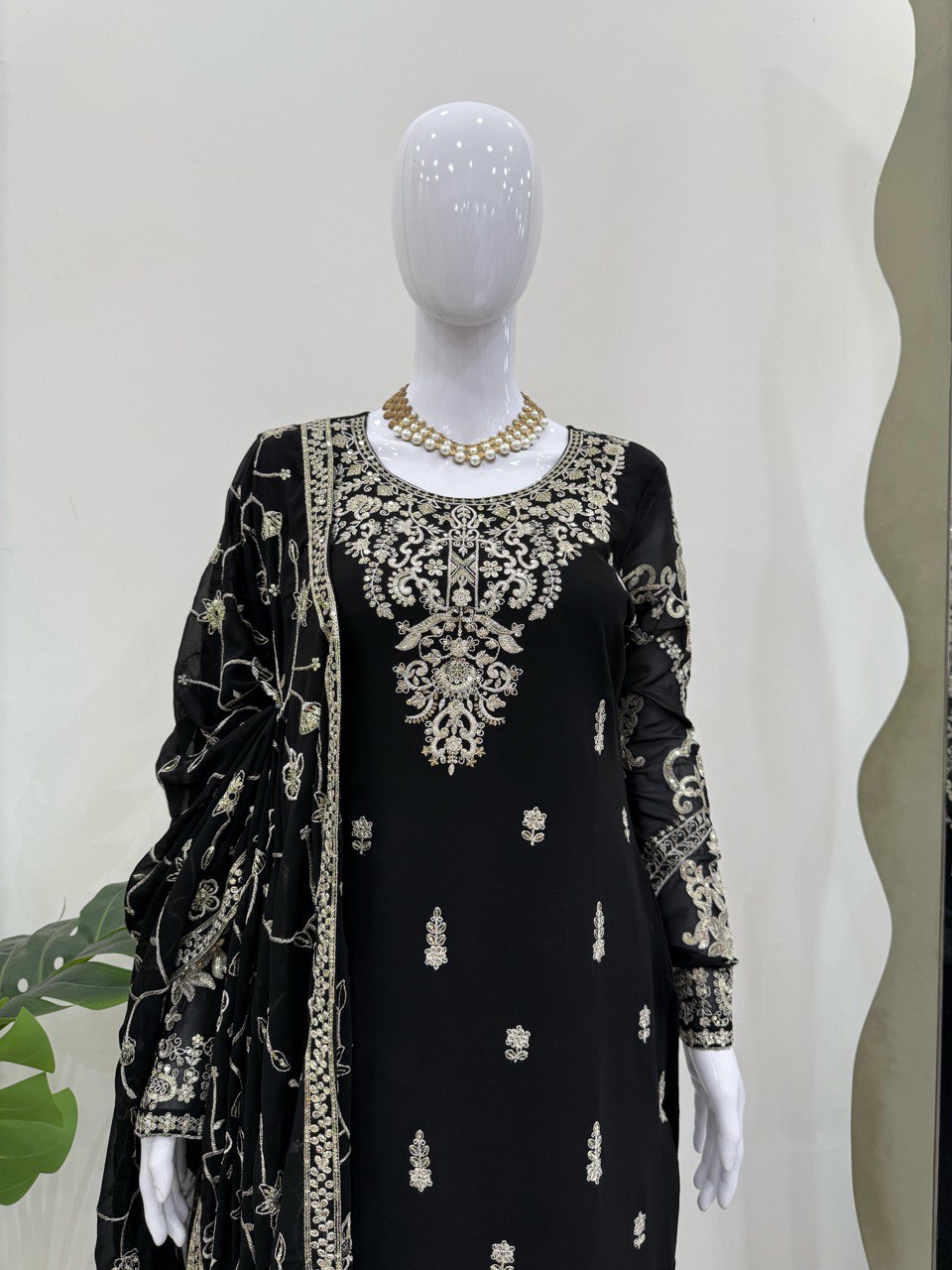Black Elegant Faux Georgette Embroidered 3-Piece Suit Set with Lace Border Dupatta