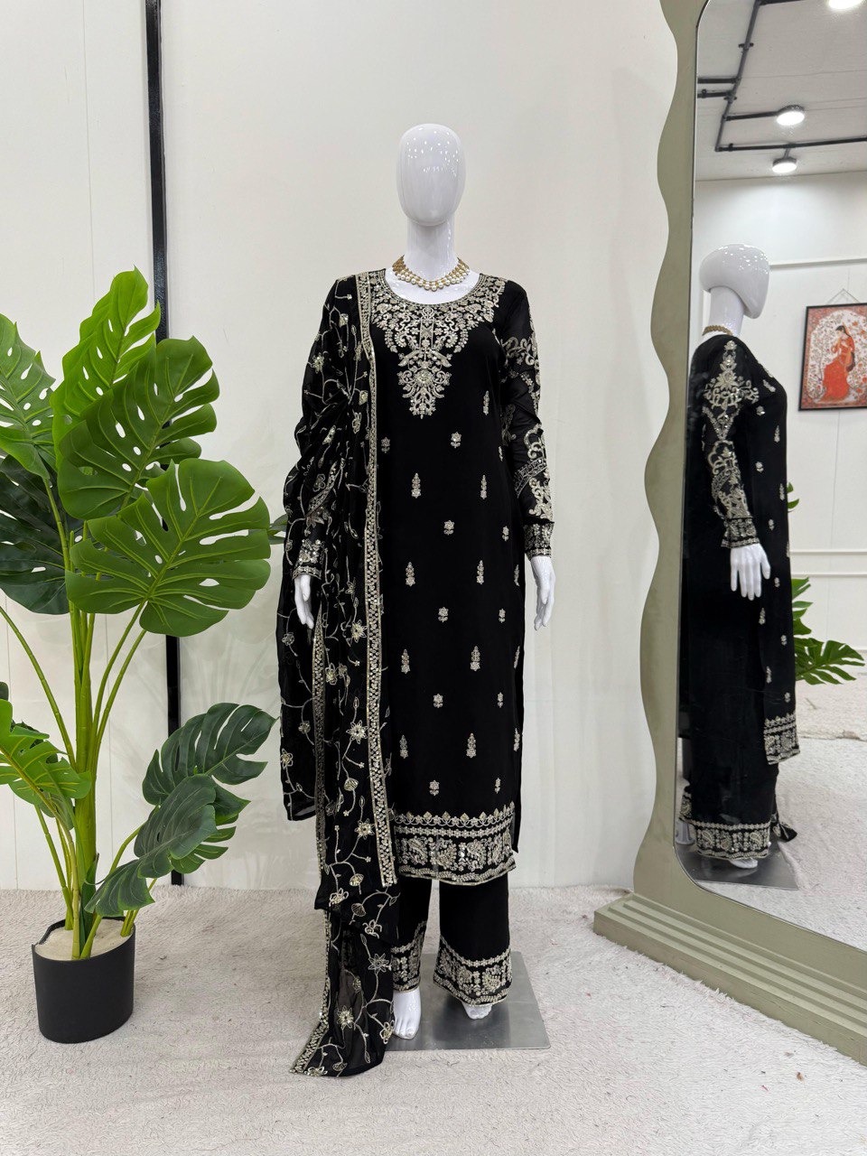 Black Elegant Faux Georgette Embroidered 3-Piece Suit Set with Lace Border Dupatta
