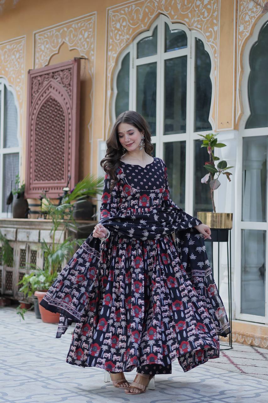 Black Elegant Pure Cotton Ethnic Suit Set – Comfort & Style Combined