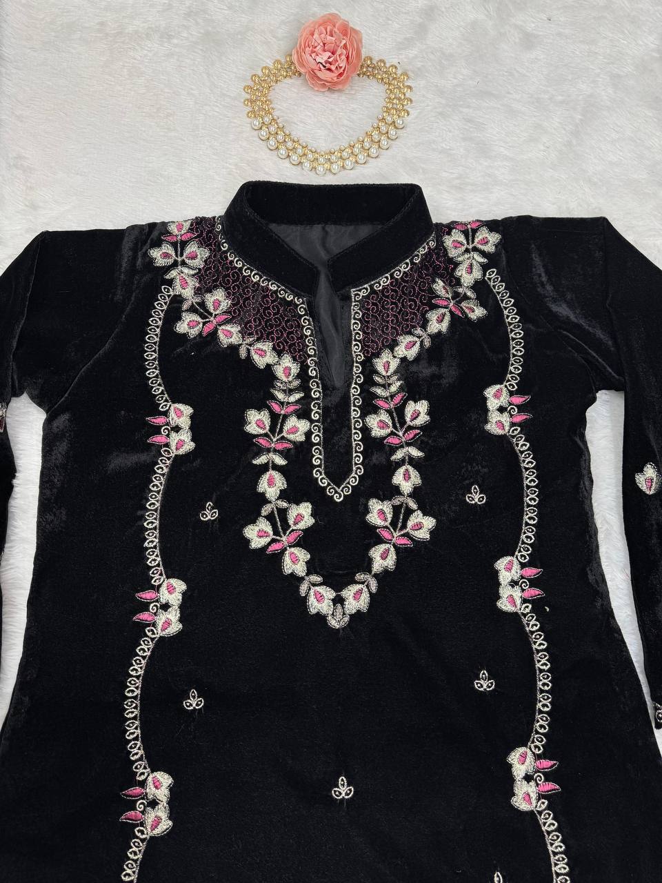 Black Elegant Velvet Ensemble – Luxe Thread & Sequin Work