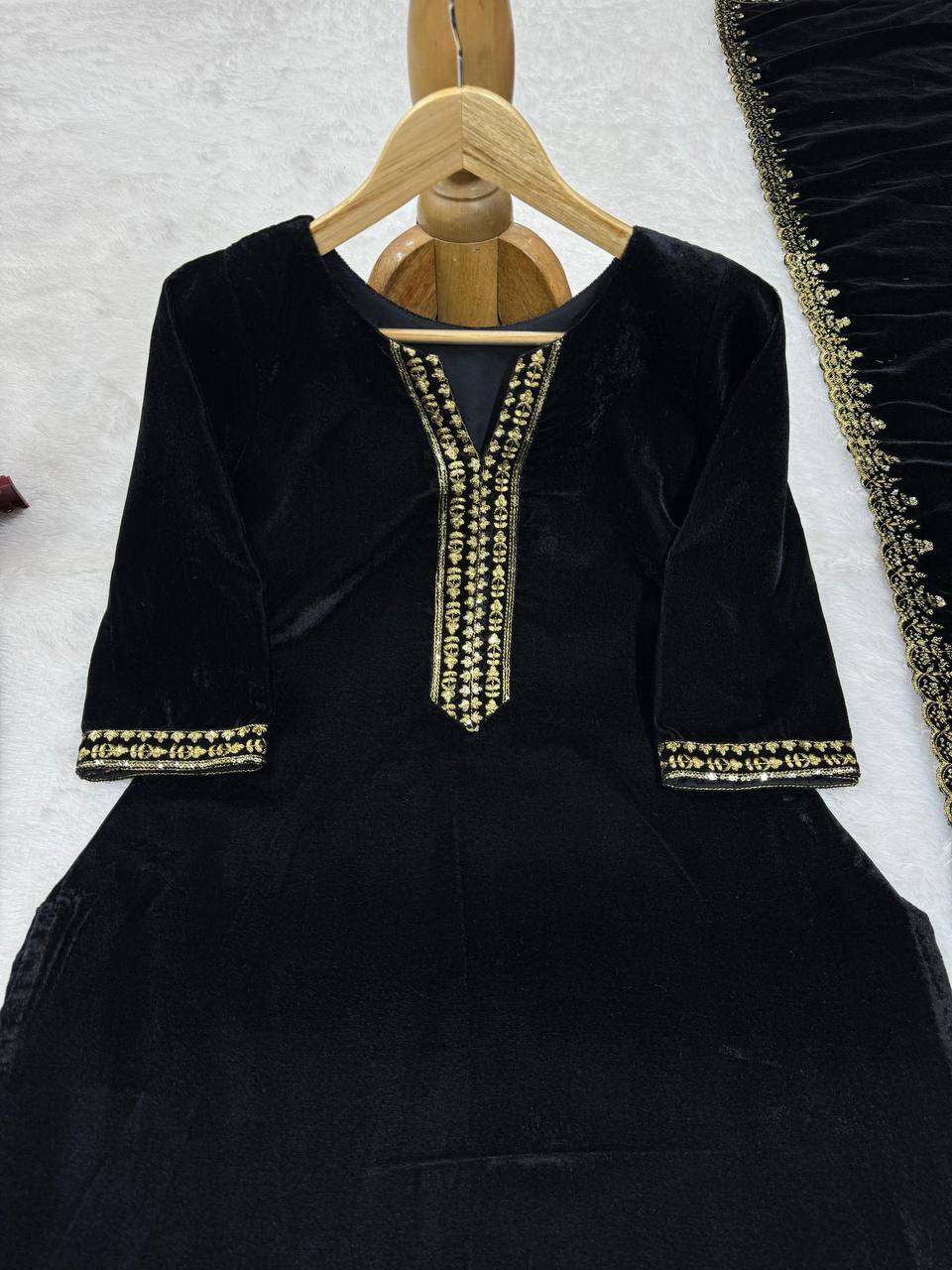 Black Elegant Velvet Ensemble – Luxurious & Stylish