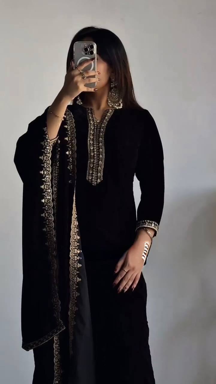 Black Elegant Velvet Ensemble – Luxurious & Stylish