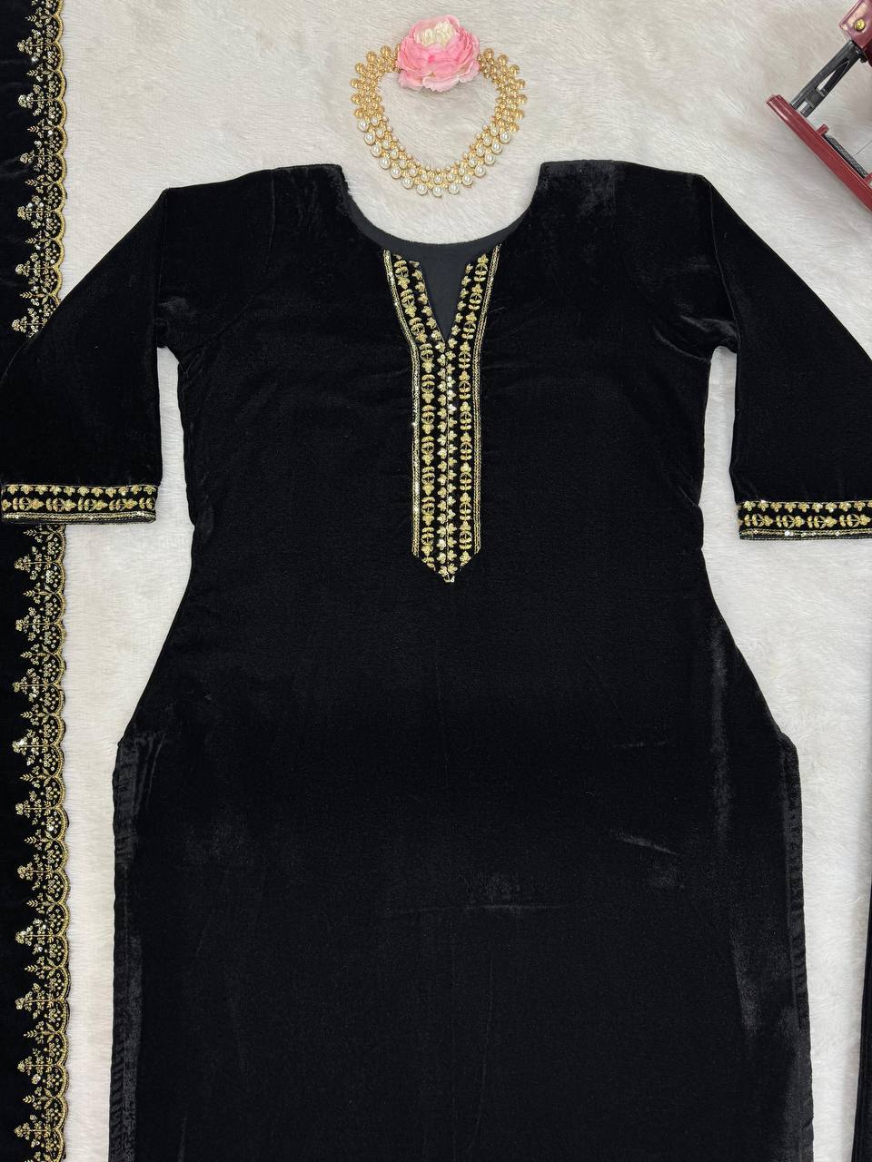 Black Elegant Velvet Ensemble – Luxurious & Stylish