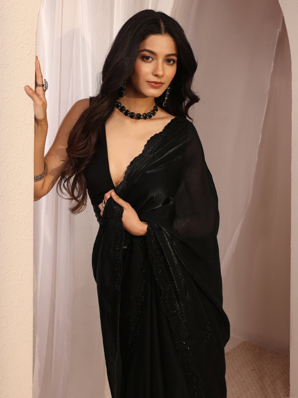 Mameraa Black Floral Embellished Organza Saree With Unstitched Blouse Piece