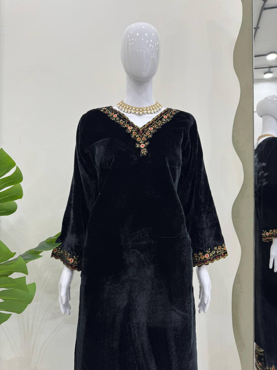 Black Luxurious Viscose Velvet Co-Ord Set with Sequin Threadwork & Side Pockets