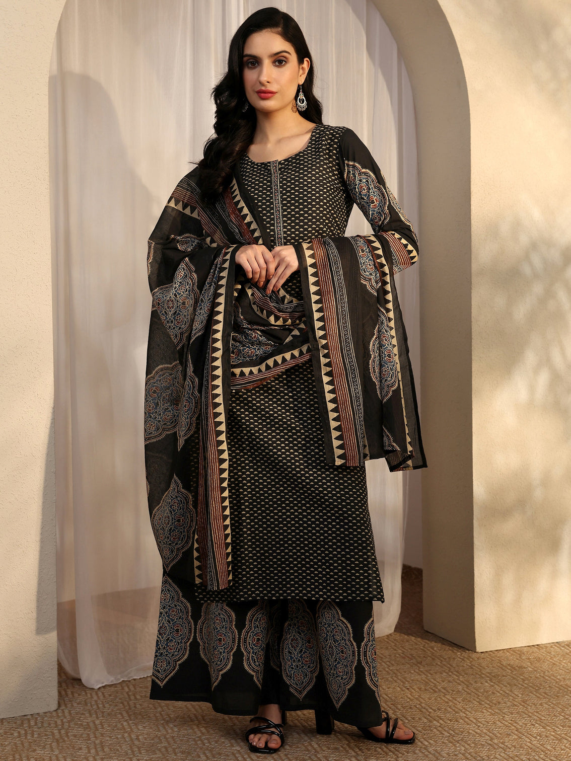 Mameraa Black Printed Cotton Straight Suit Set With Dupatta