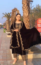 Black Stunning Look Collection - Elegant Velvet Ensemble