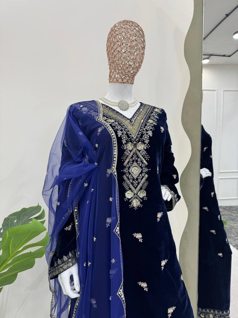 Blue Elegant Velvet Embroidered Suit Set