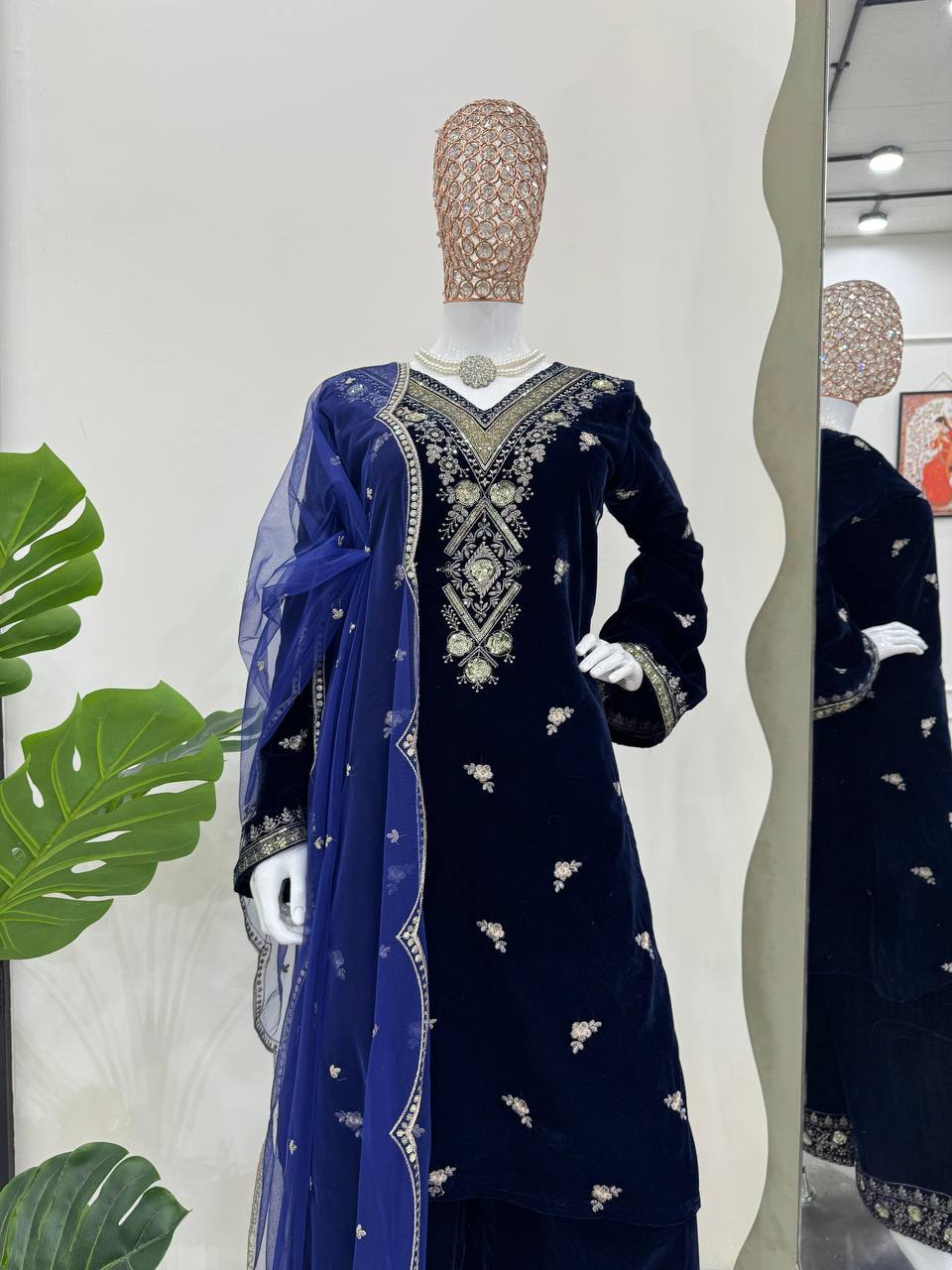 Blue Elegant Velvet Embroidered Suit Set