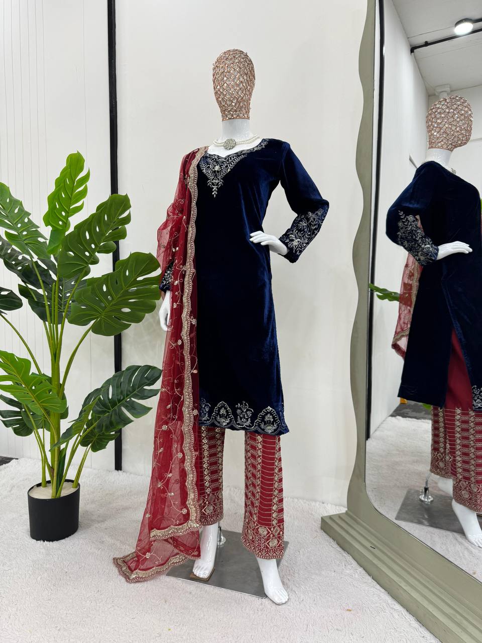 Blue Elegant Velvet Threadwork Suit Set