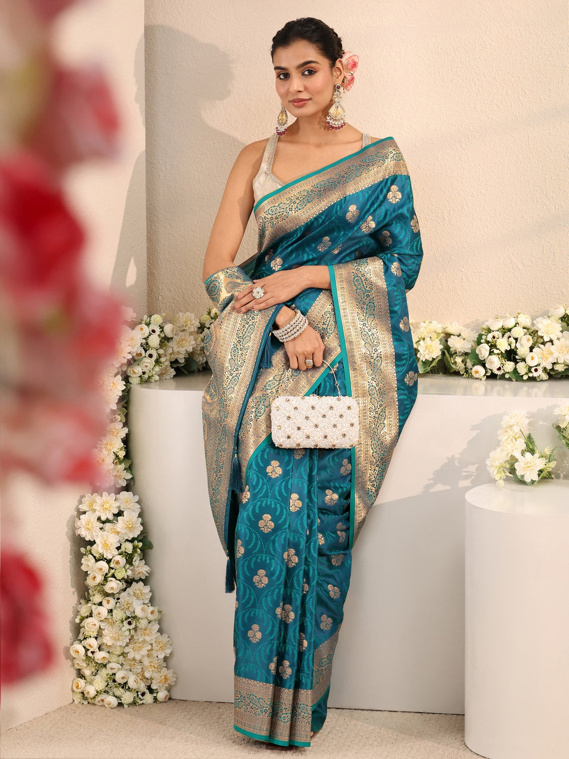 Mameraa Blue Ethnic Woven Design Silk Blend Saree With Unstitched Blouse Piece