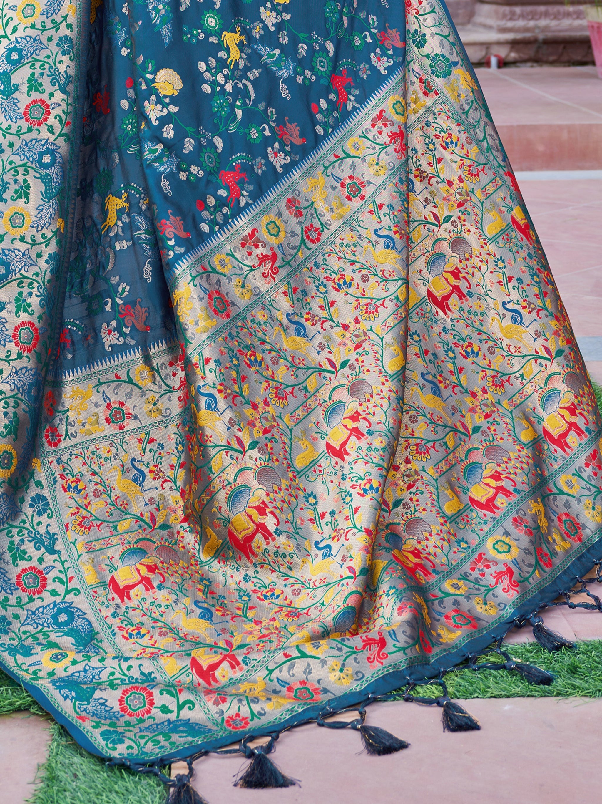 Blue Exquisite Banarasi Jacquard Art Silk Saree with Matching Border Blouse – Perfect for Weddings