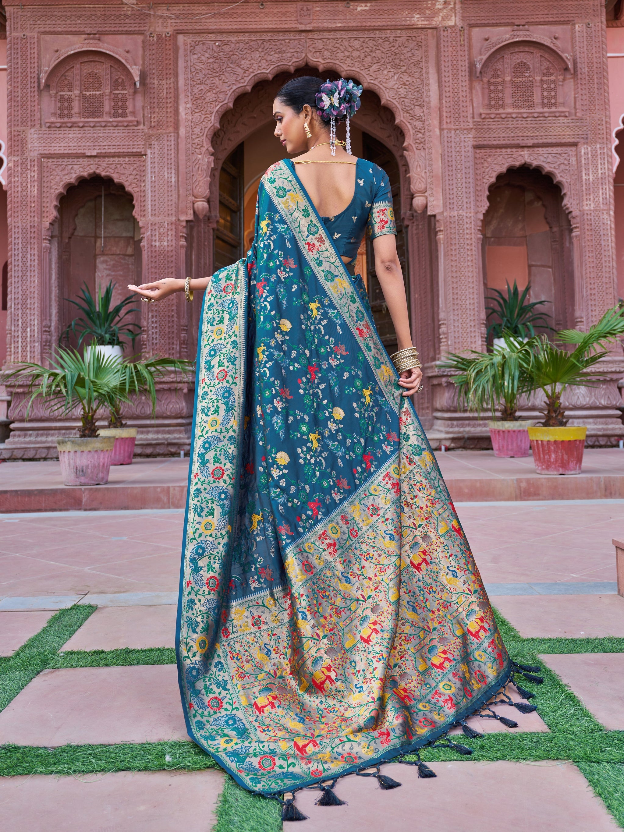Blue Exquisite Banarasi Jacquard Art Silk Saree with Matching Border Blouse – Perfect for Weddings
