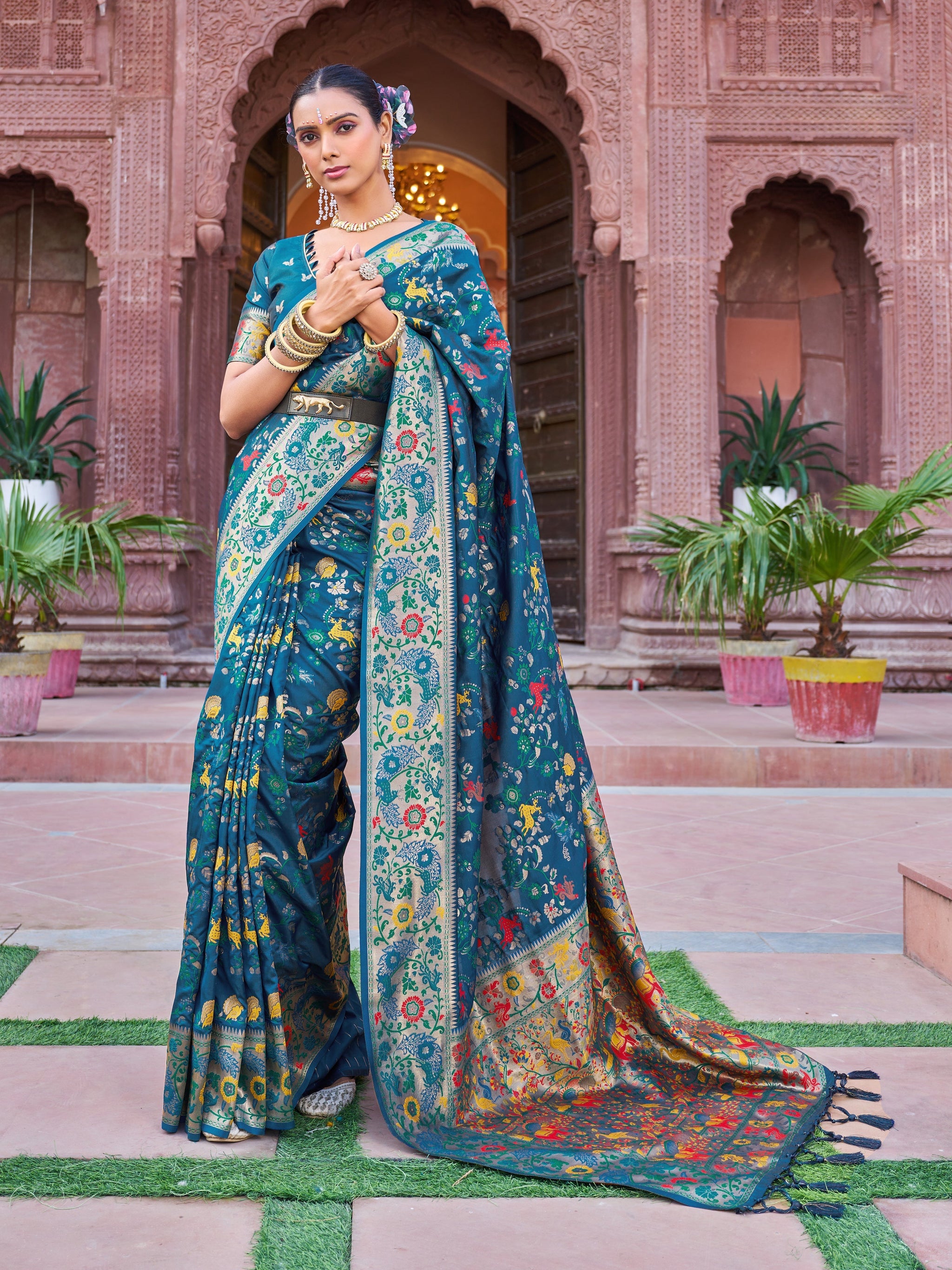 Blue Exquisite Banarasi Jacquard Art Silk Saree with Matching Border Blouse – Perfect for Weddings