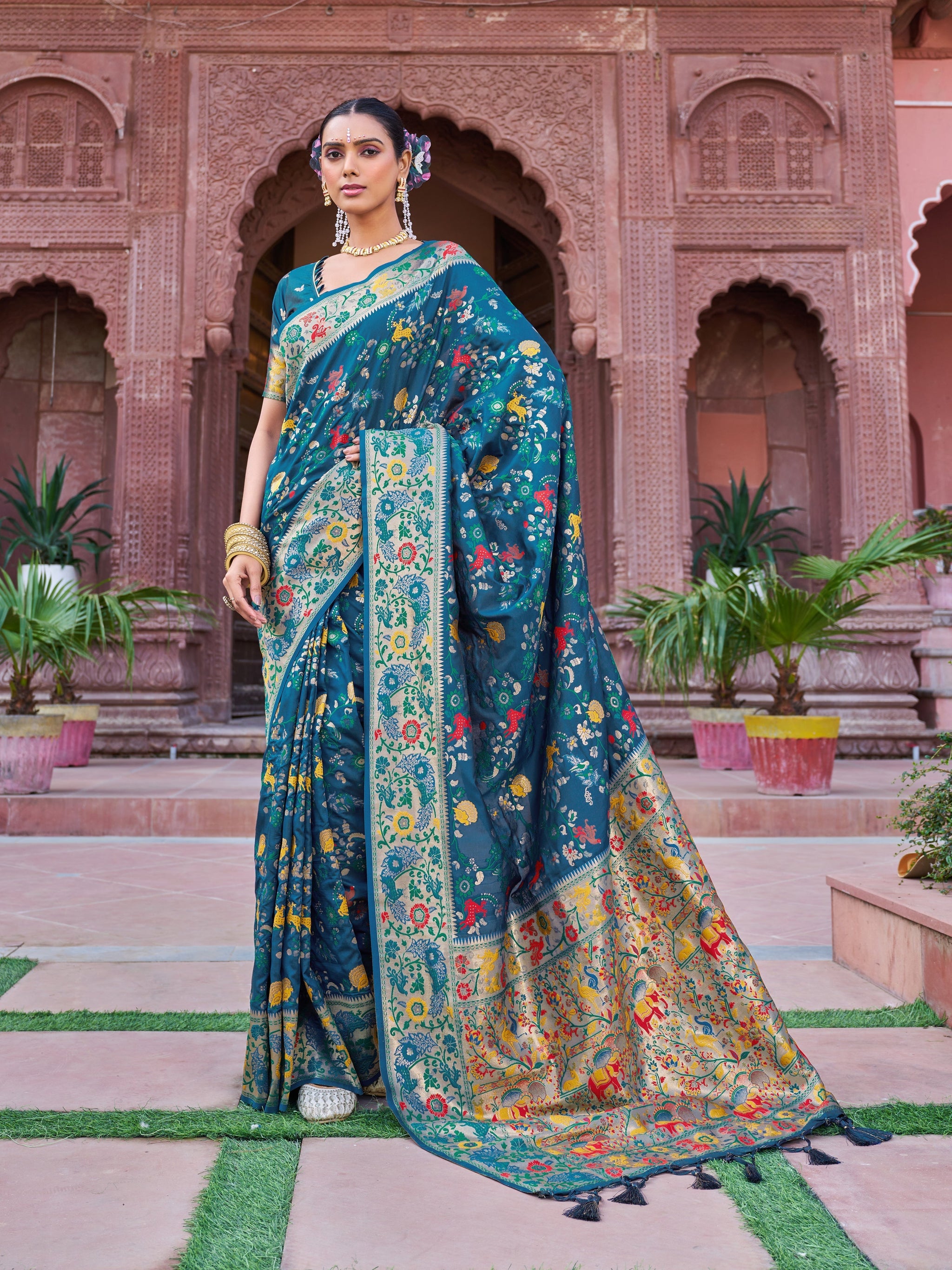 Blue Exquisite Banarasi Jacquard Art Silk Saree with Matching Border Blouse – Perfect for Weddings