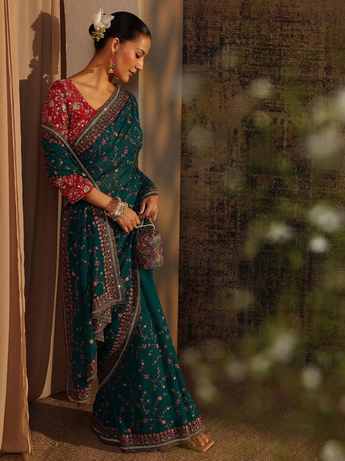 Mameraa Blue Floral Embroidered Net Saree With Unstitched Blouse Piece