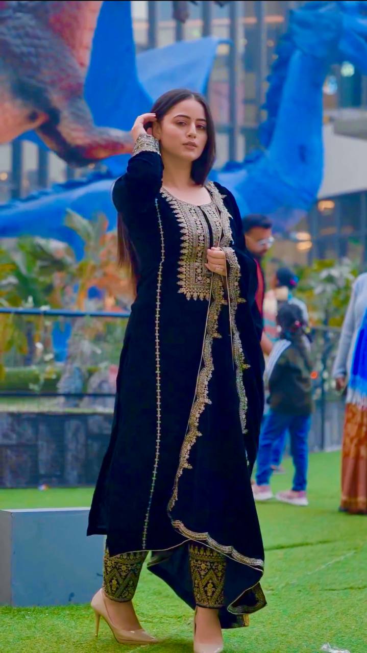 Blue Stunning Look Collection - Elegant Velvet Ensemble