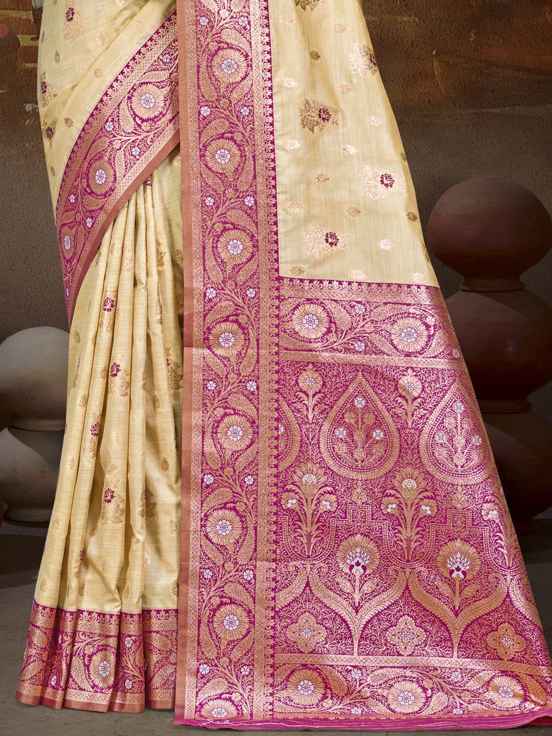 Beige Silk Saree With Blouse Piece