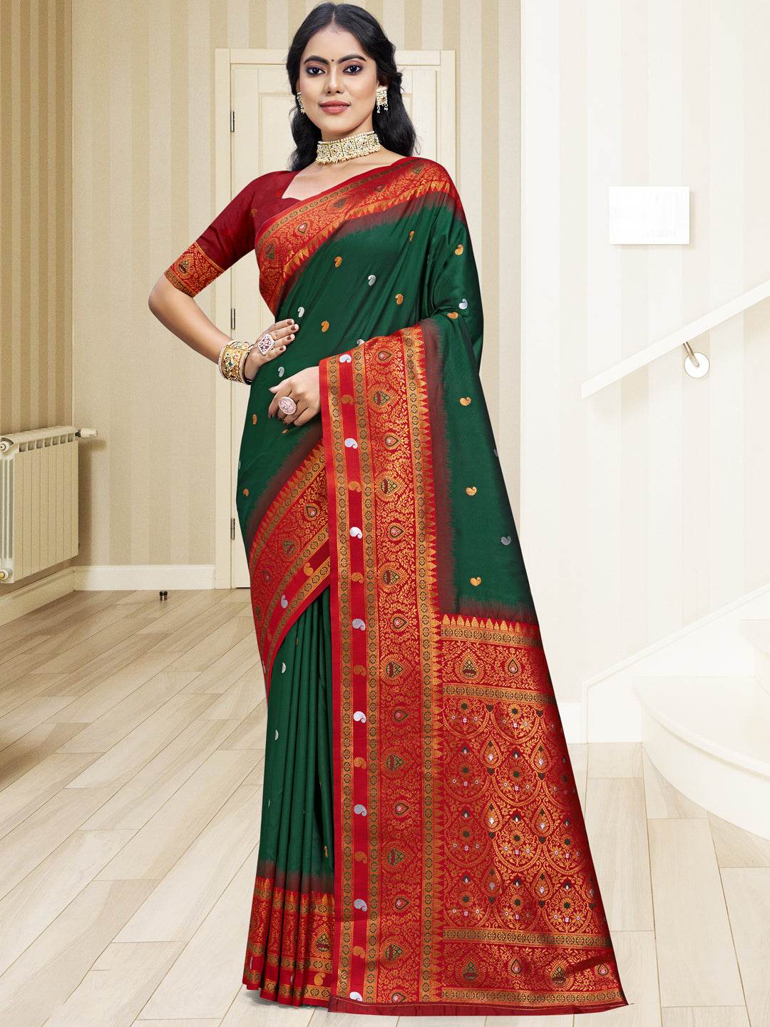 Green Silk Saree With Blouse Piece