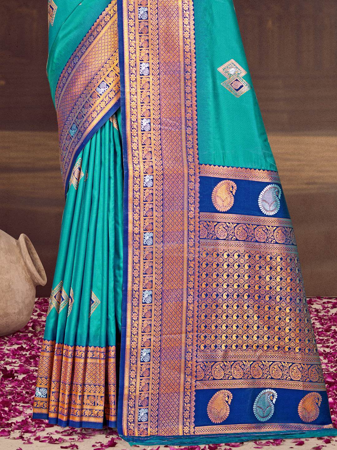 Blue Silk Saree With Blouse Piece