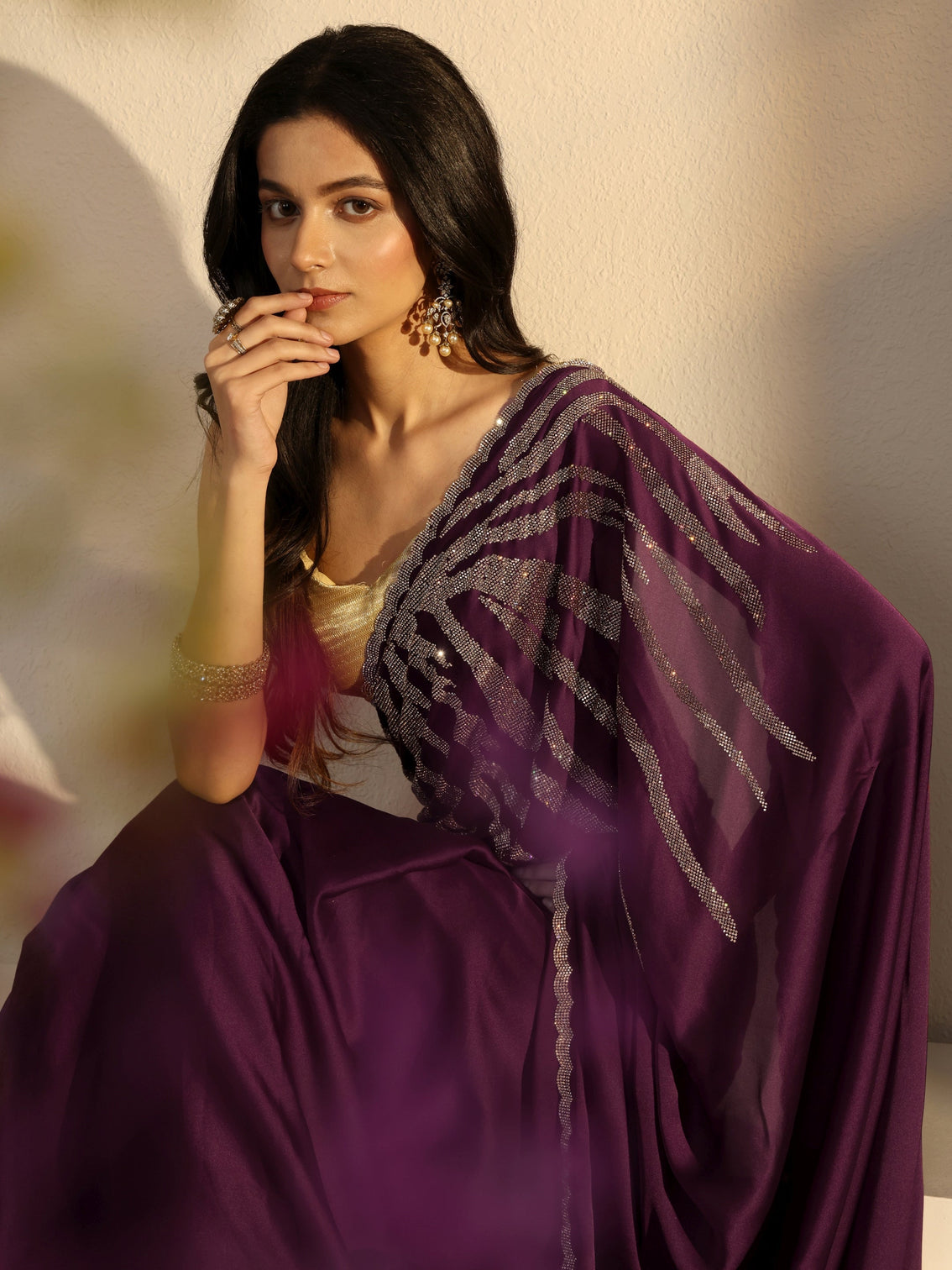 Mameraa Burgundy Silk Blend Saree With Unstiched Blouse Piece