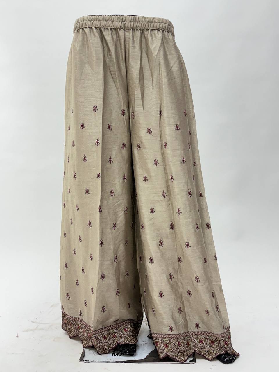 Chiku Elegant Chinon Embroidered Suit Set – Full Stitched