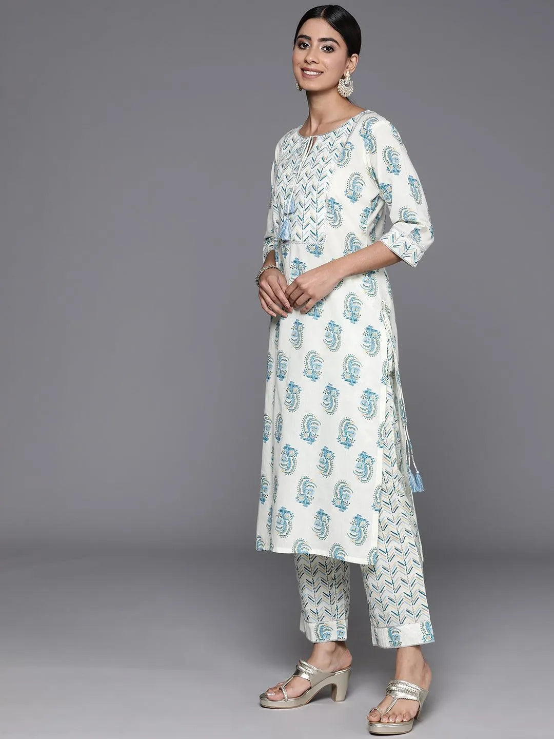 Mameraa Cream Printed Cotton Straight Suit With Dupatta