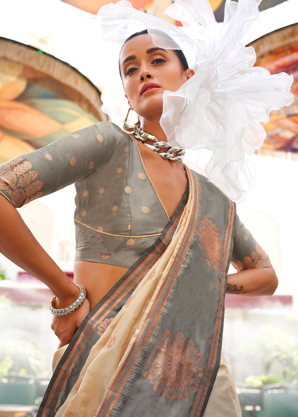 Cream Regal Banarasi Silk Saree – Vintage Elegance with Intricate Detailing