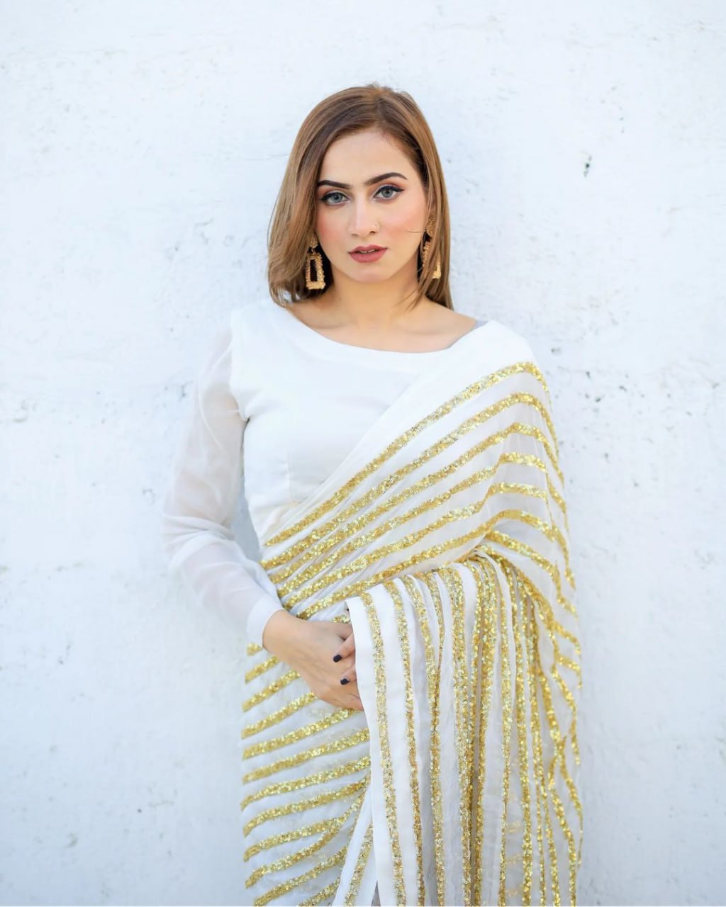 Dazzling White & Gold Striped Sequin Saree - Weave Elegance at Weddings & Parties