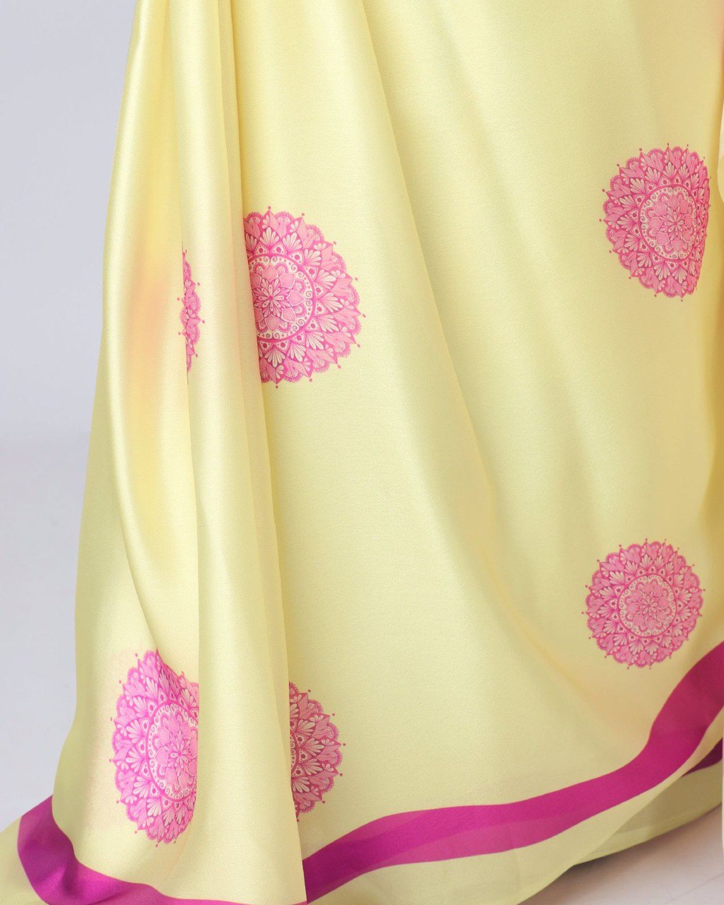 Designer New Launch – Freehand Saree with Handsfree Mandala Innovation