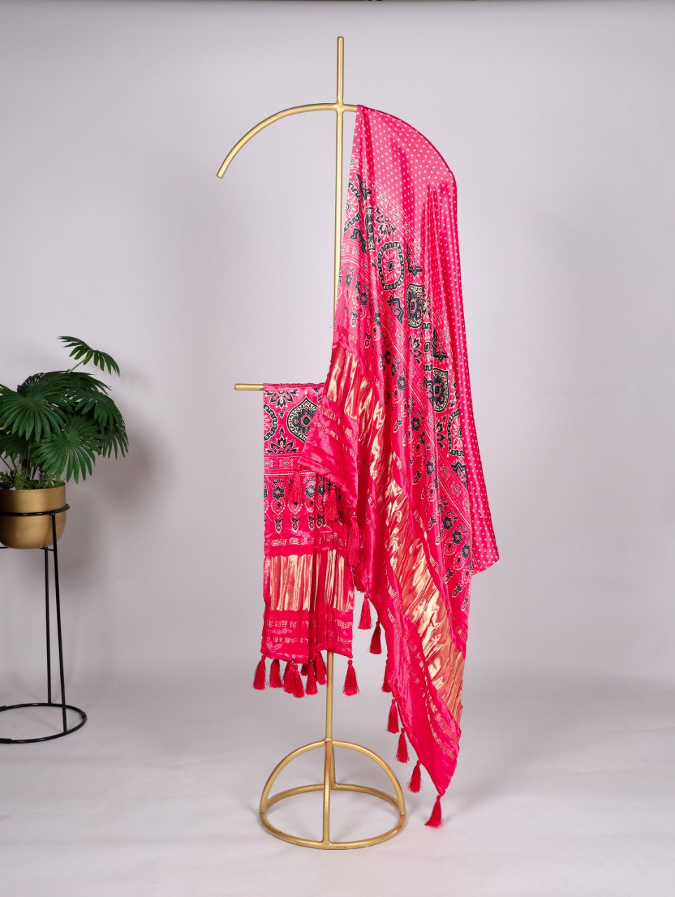 Elegant Bandhej Pure Gaji Silk Dupatta – Digital Print with Tassels