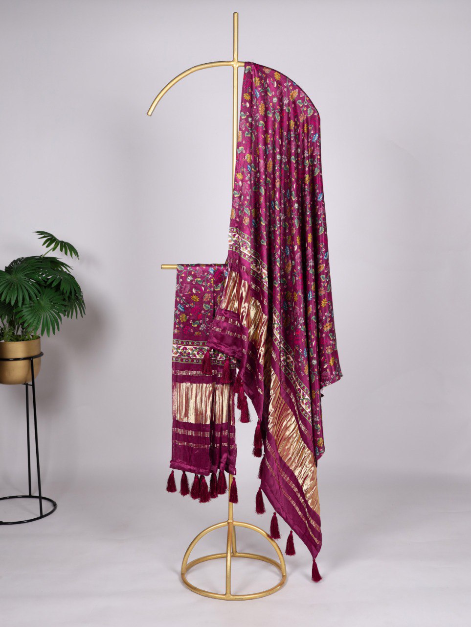 Elegant Bandhej Pure Gaji Silk Dupatta – Digital Print with Tassels