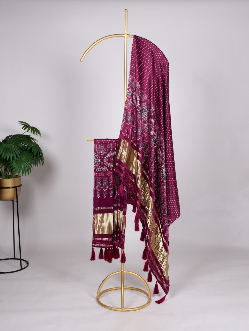 Elegant Bandhej Pure Gaji Silk Dupatta – Digital Print with Tassels