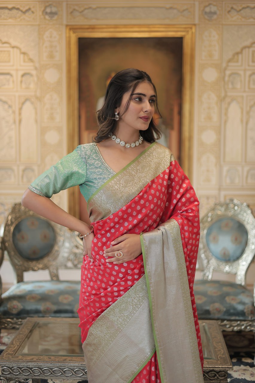 Elegant Kanjivaram Saree Silk with Zari Weaving Work with Blouse