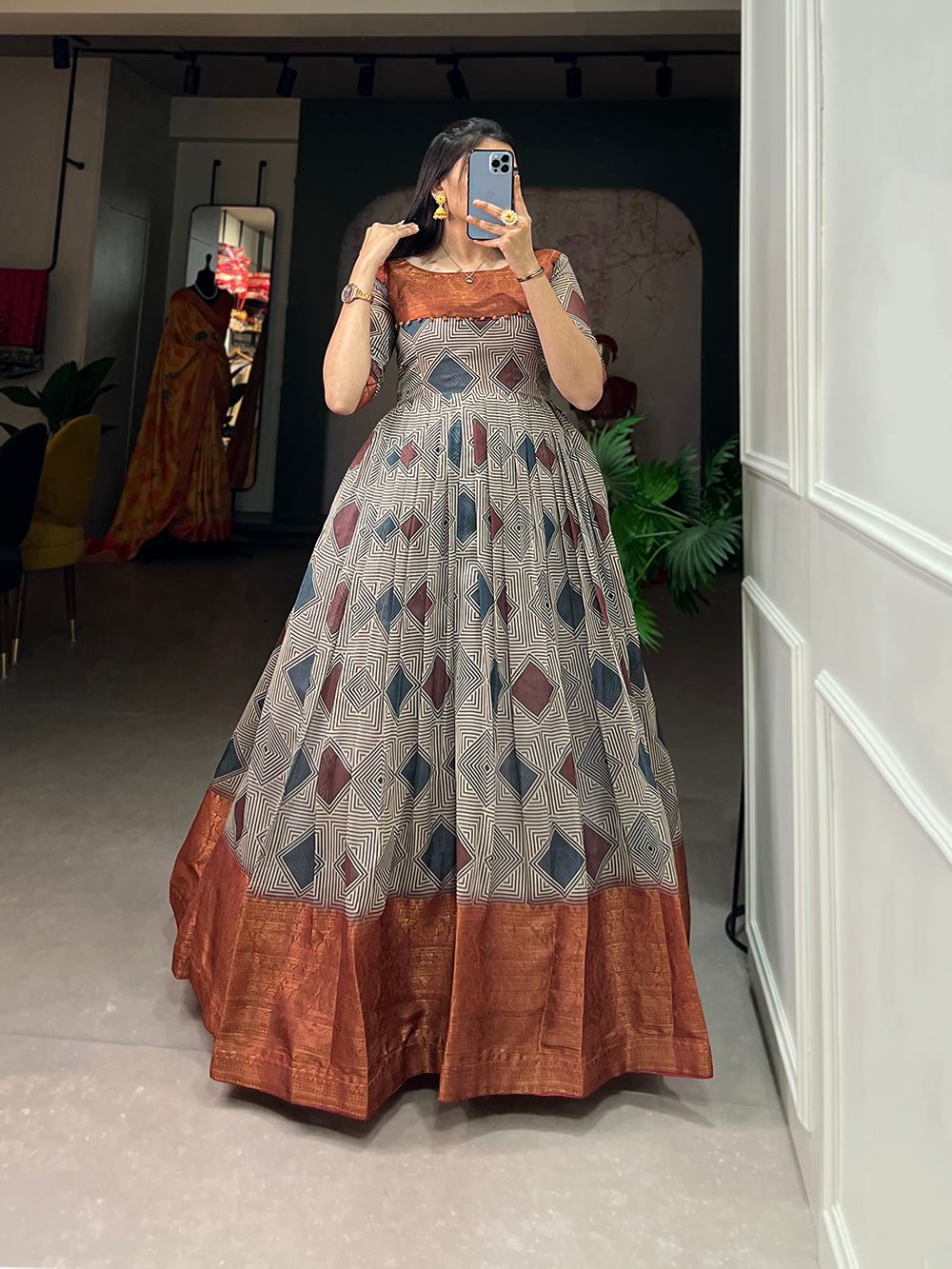 Off White Color Print With Zari Patta  Soft Cotton Dress
