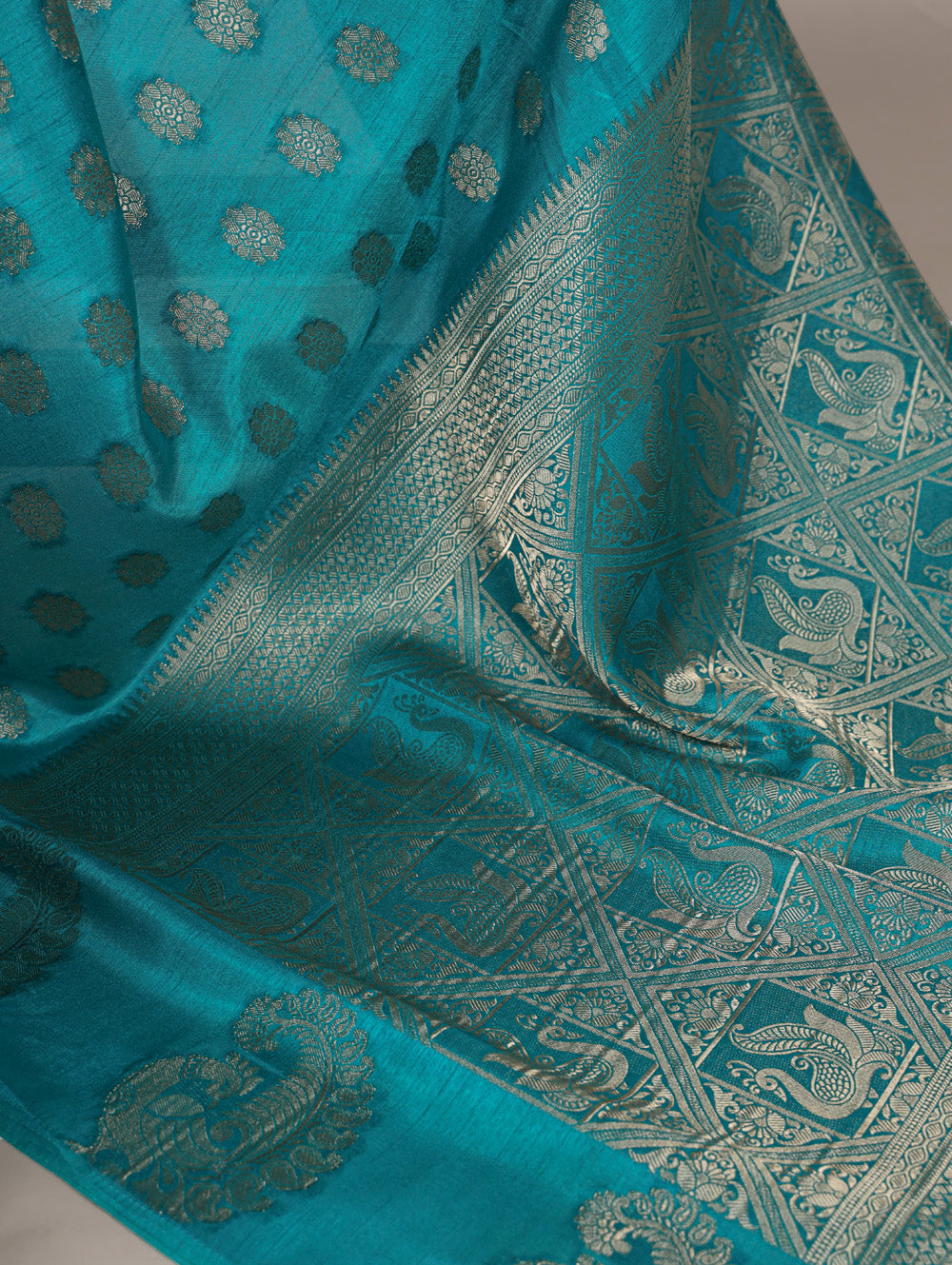 Firozi roop silk saree with zari weaving unstitched lace blouse