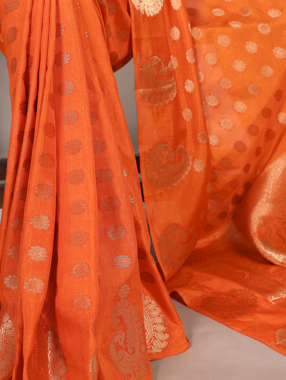 Orange roop silk saree with zari weaving unstitched blouse with lace