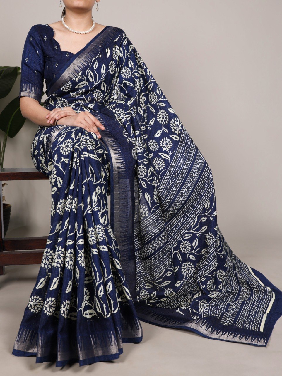 Floral Printed Slub Silk Saree