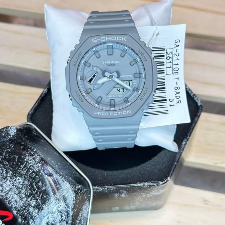 Premium Classic Watch With Slim Case Design