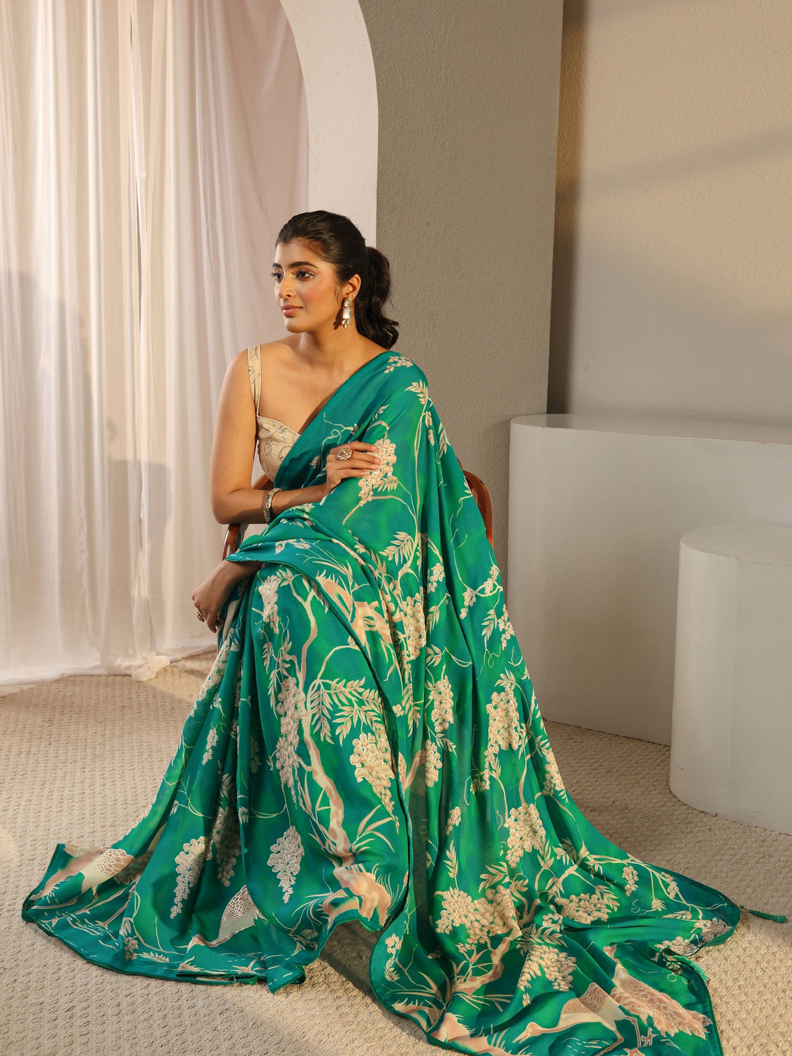 Mameraa Green Floral Printed Georgette Tassel Saree With Unstitched Blouse Piece