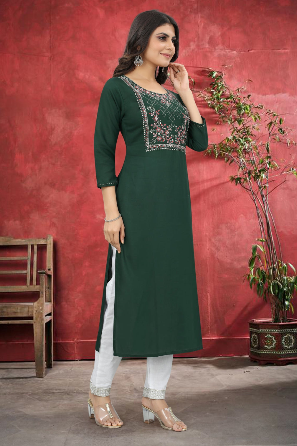 Green Rayon Kurta Set With Pant