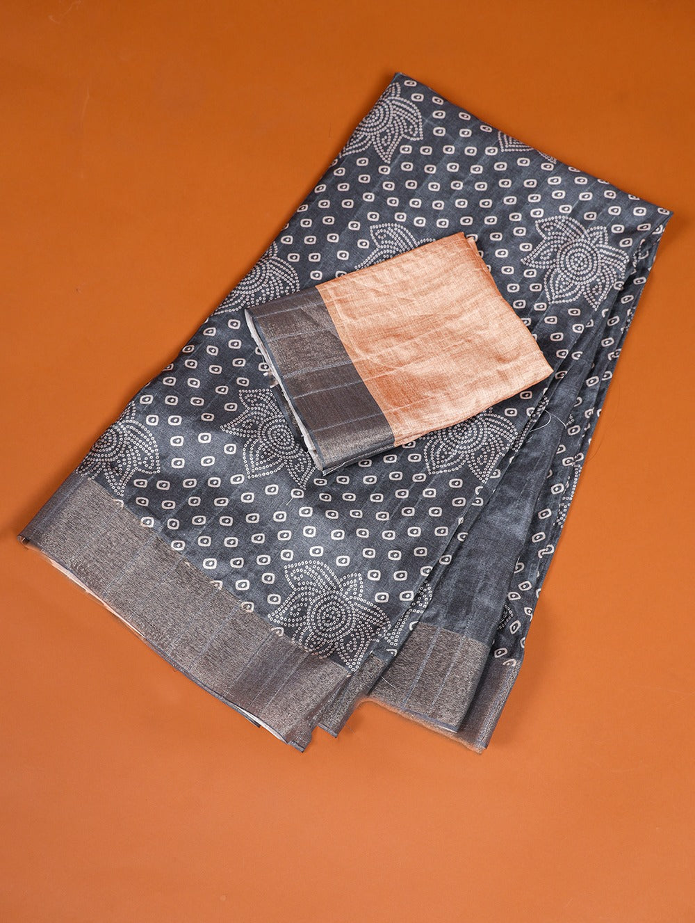 Grey Color Handloom Kotha Border Digital Printed Saree