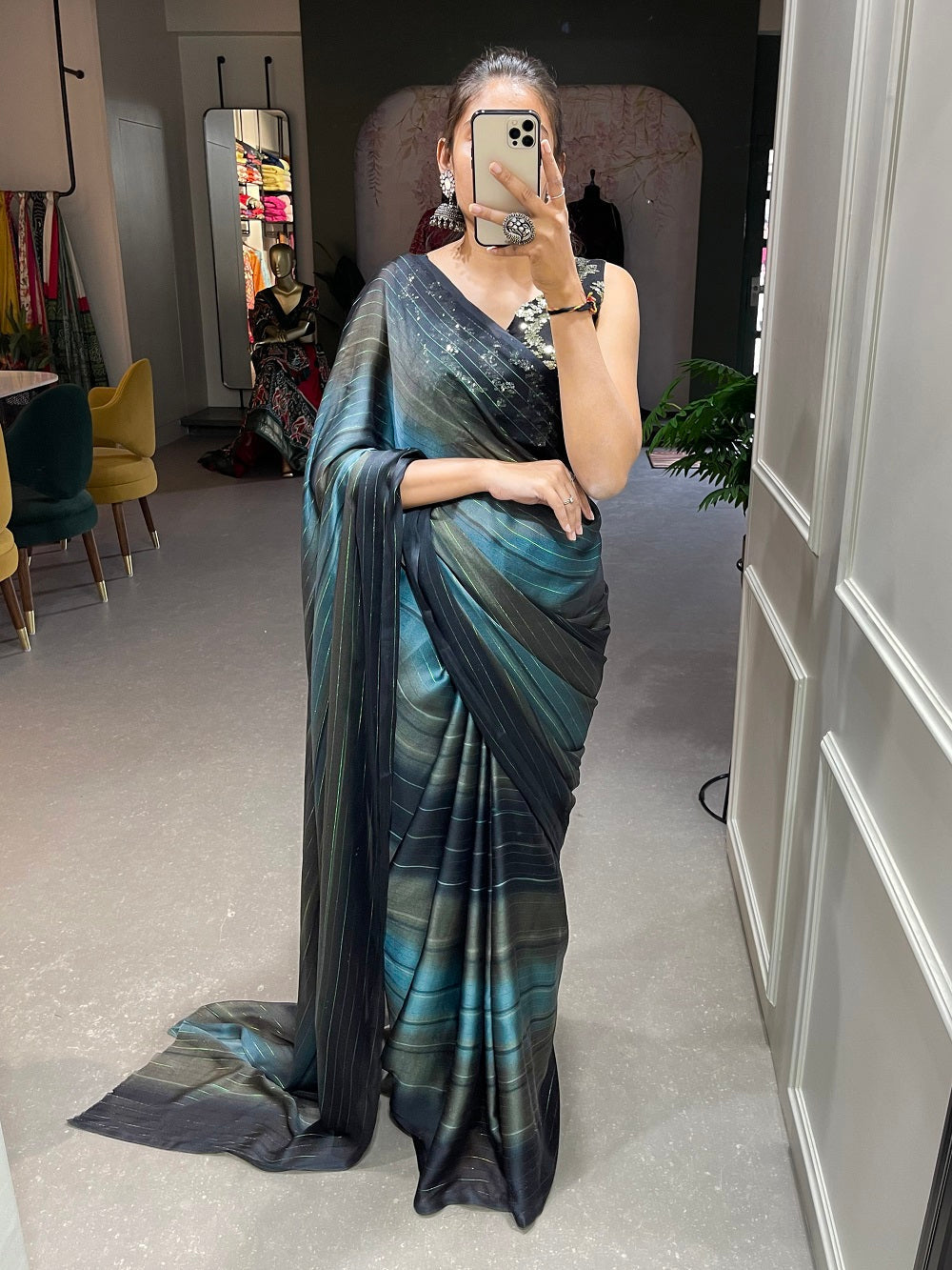 Grey Color Zari Lining Work Rangoli Padding Saree