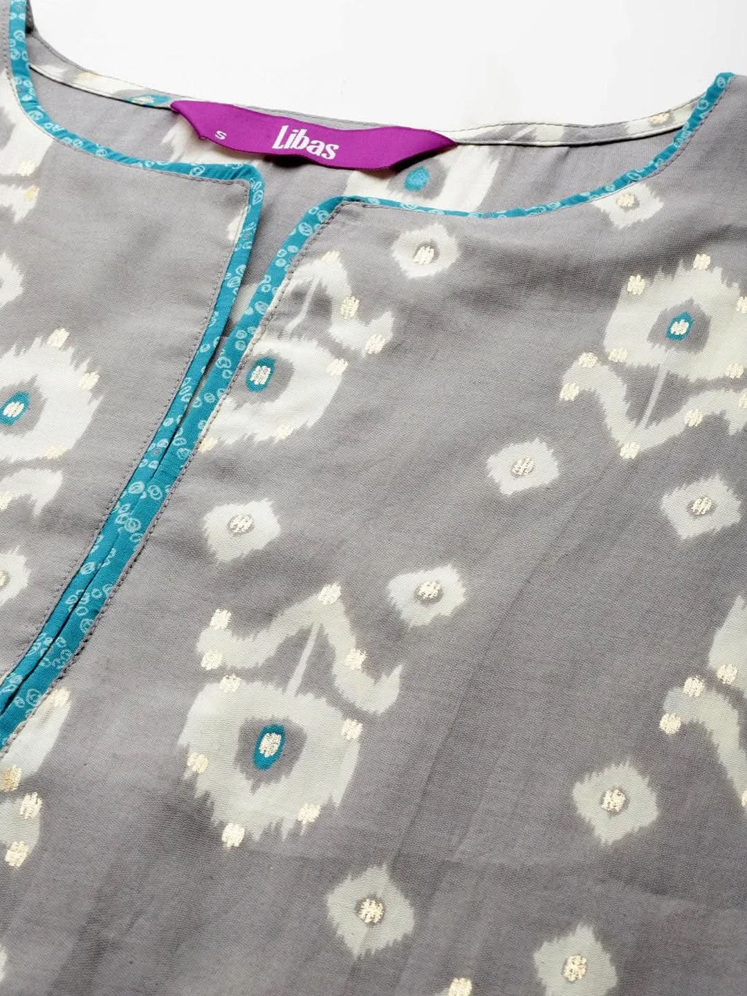 Mameraa Grey Printed Silk Blend Straight Kurta With Trousers & Dupatta