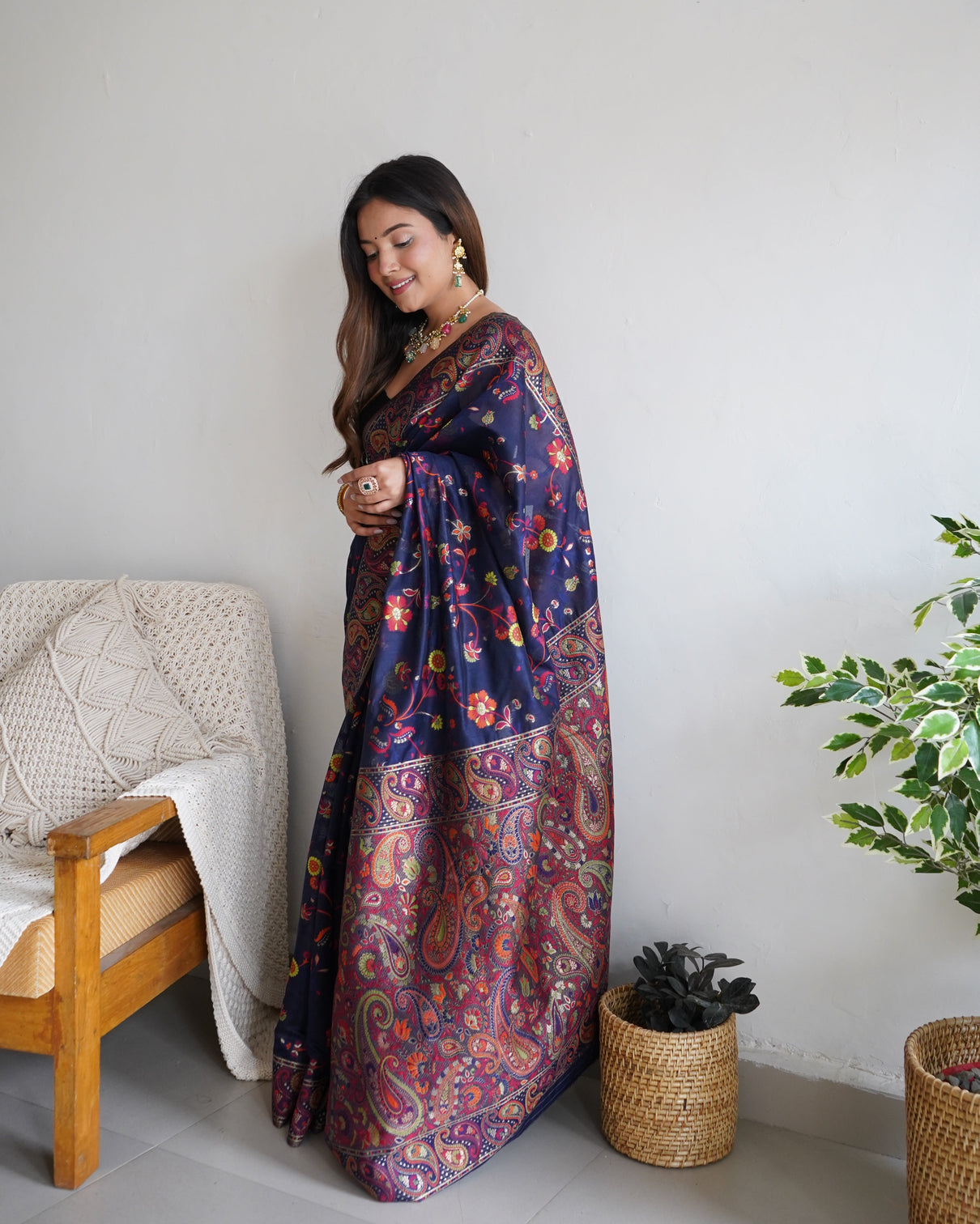Kashmiri pashmina cotton kachhi work multi thrade saree