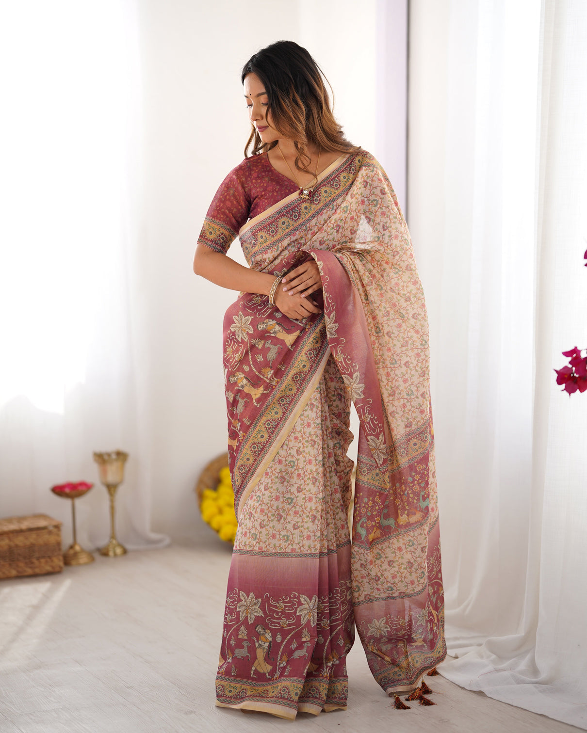 Beige mauve handloom cotton saree with floral jaal peacock motifs storytelling pallu