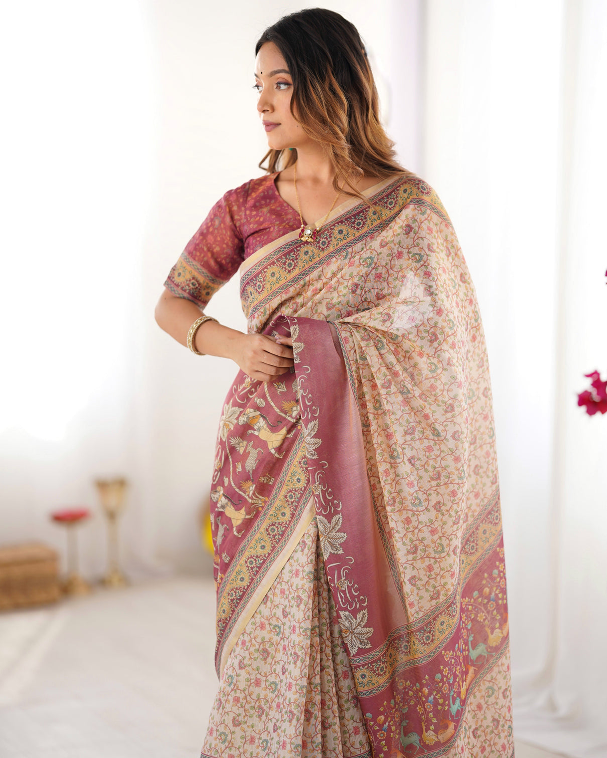 Beige mauve handloom cotton saree with floral jaal peacock motifs storytelling pallu