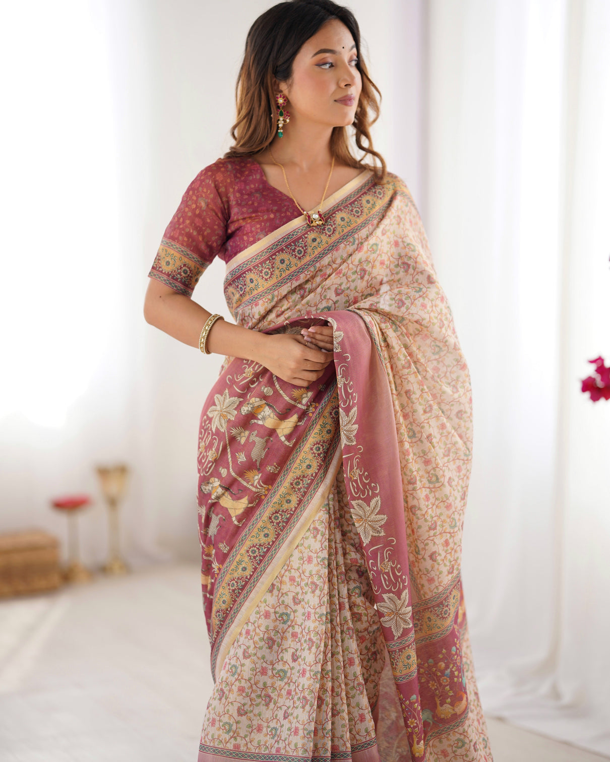 Beige mauve handloom cotton saree with floral jaal peacock motifs storytelling pallu