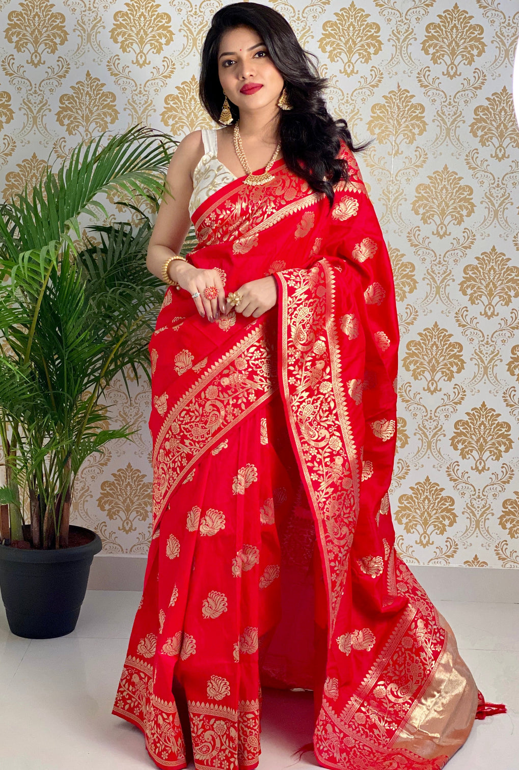 Pure banarasi silk saree with zari weaving
